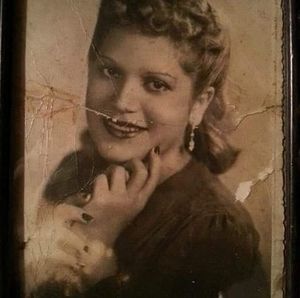 Meet your Posher, Zoraida